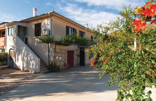 This simply and functionally furnished apartment is located in the small village of Bilice and is on