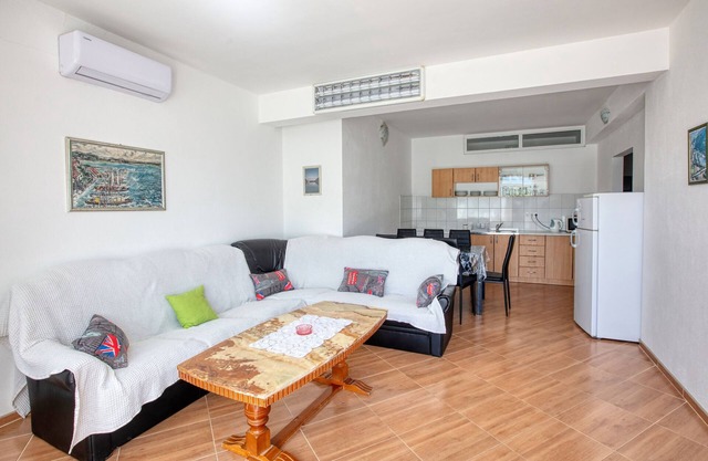 Three bedroom apartment with terrace and sea view Stupin Čeline, Rogoznica (A-21279-a)
