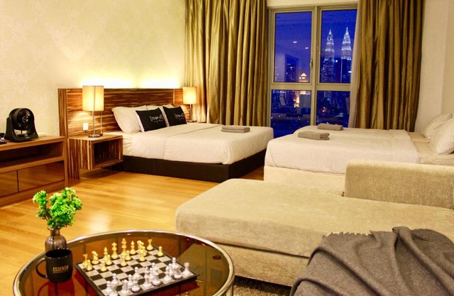 ✦Time & Traveller✦Regalia Suites and Residence✦KLCC view Infinity Pool✦双子塔无边泳池