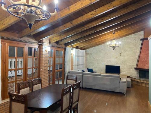 Tirana City Center Apartment W