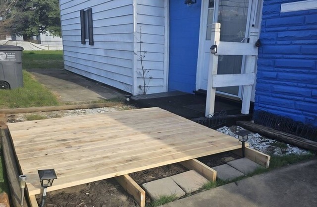 Toledo ohio Home close to everything Parks etcnbackyard- fellowship