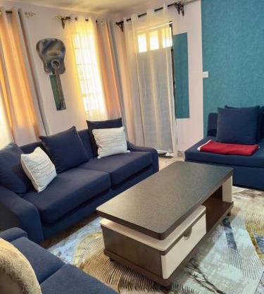Toly’s Spacious One Bedroom