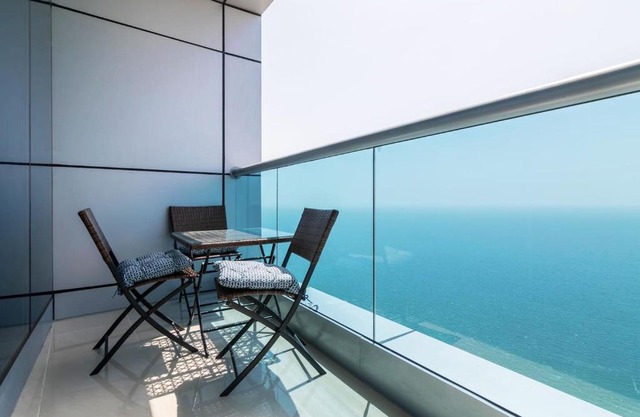 Top Floor Luxury 2BR Beach Apartment with Full Sea View