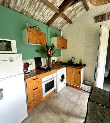 Tortuga, cozy little bungalow