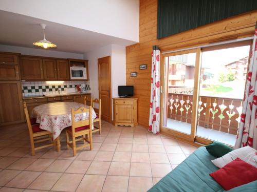 Très bel appartement aux Saisies - 2 chambres, balcon et WIFI - FR-1-293-102