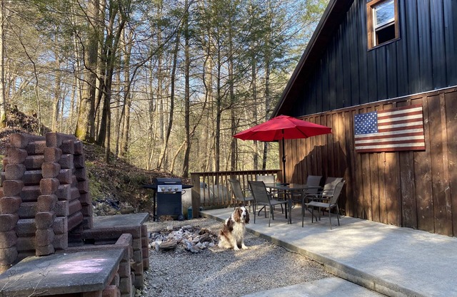 Trailer parking, near Hollerwood, Daniel Boone Backcountry Byway, and Climbing