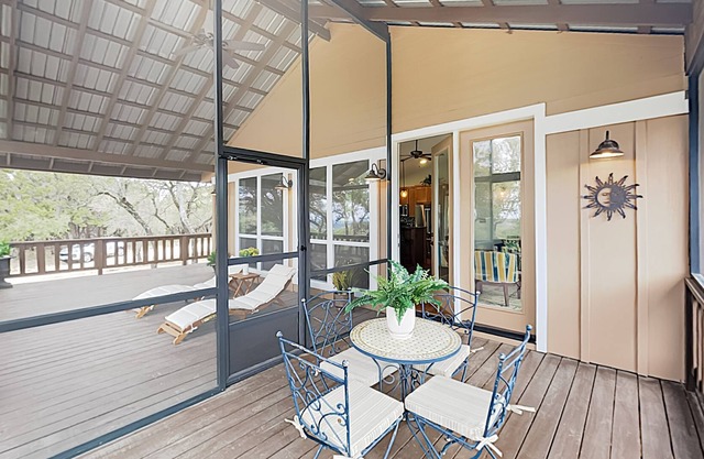 Tranquil “Interlude Cottage” on 20 Acres w/ Seasonal Creek