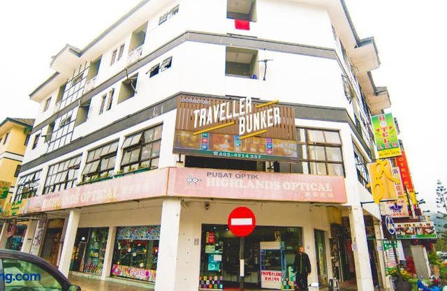 Traveller Bunker Hostel