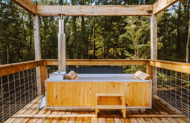 Treehouse 3 Honeymoon Treehouse & Spa with Private Hot Tub