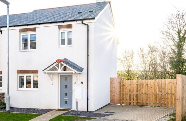 Trerammet Crescent, Tintagel 2 bed sleeps 4+1