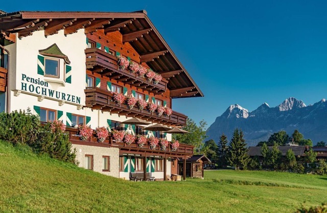 Triple room, shower, WC, 1 bedroom - Hotel Garni Hochwurzen