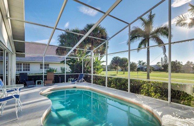 Tropical Cape Haze, full refund*, heated pool, sleeps 6