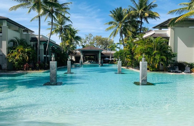 Tropical Retreat - Poolside Swimout - Ground Floor - Sea Temple Resort & Spa Port Douglas
