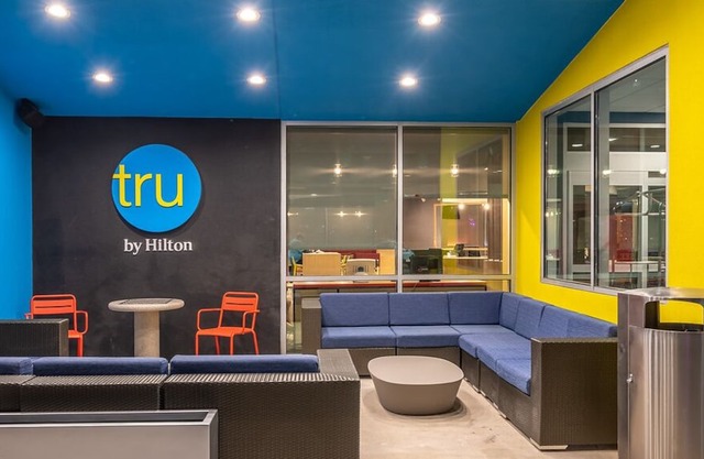 Tru by Hilton Dallas Downtown Market Center