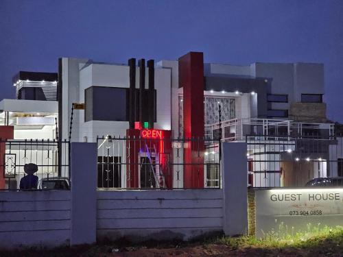 TURFLOOP guest house