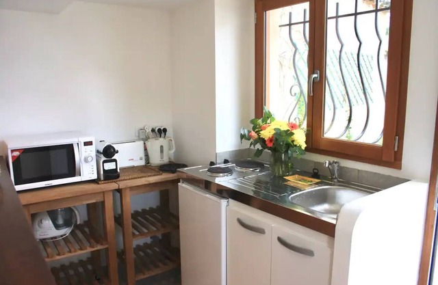 Typical small Mazet in Provence