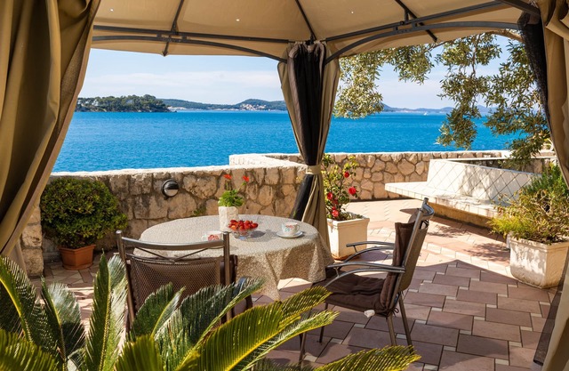 Unique Beachfront 1BDR Apartment With a Private Beach and Spacious Terrace