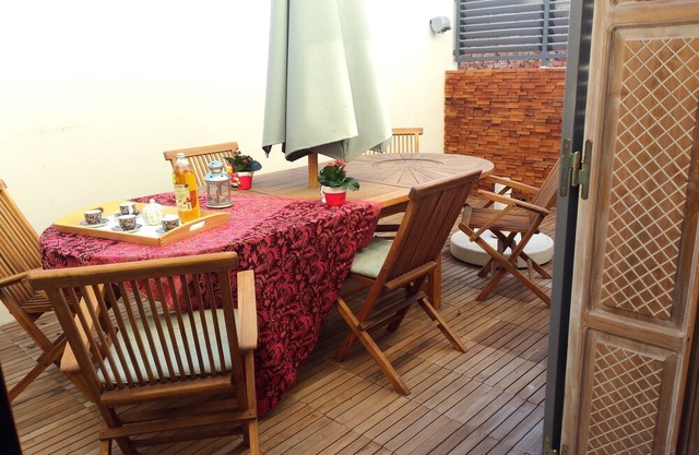 Unique house at the heart of Provence 1km to beach with 18 m2 terrace barbecue