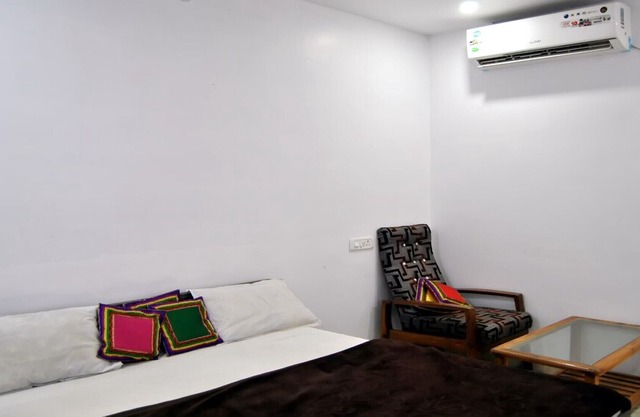 Unit 16 Beautiful and clean room to stay