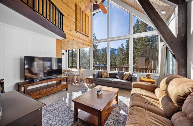 Unwind with mountain views in this dog friendly escape!