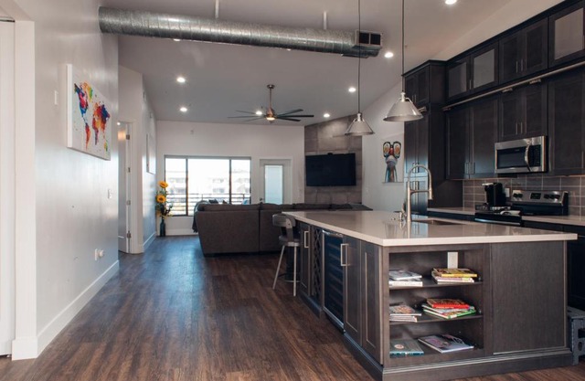 Upscale Fully Renovated Biltmore Penthouse