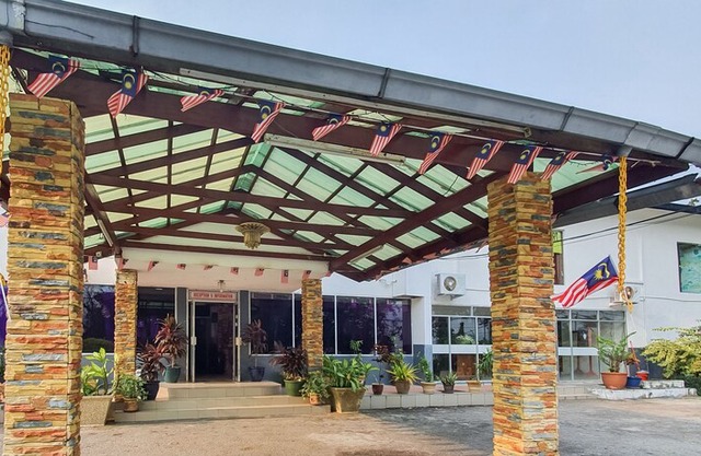 Uptown Beach Resort