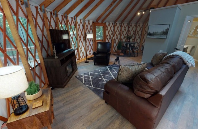 Urban Pine Yurt- Hocking Hills Yurts