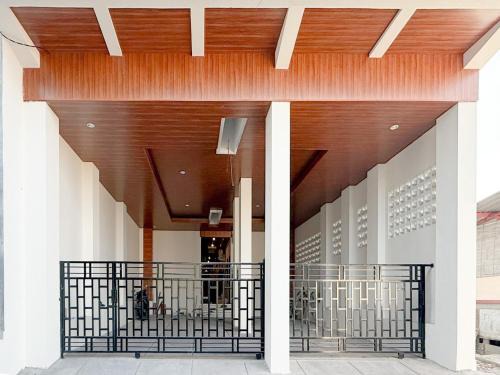 Urbanview Hotel Simple GH
