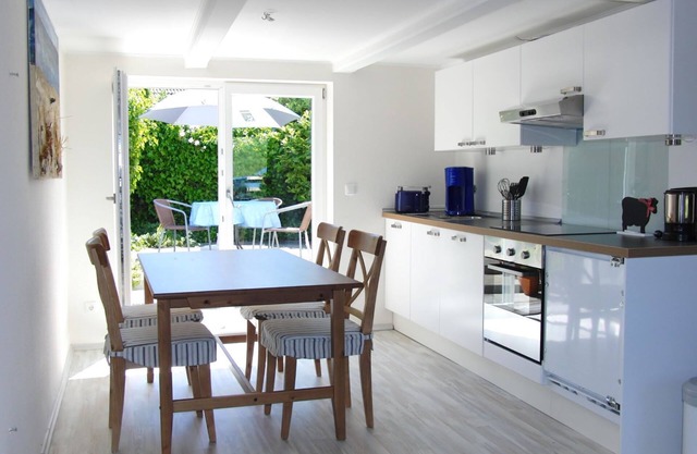 Vacation home with garden in a quiet location.