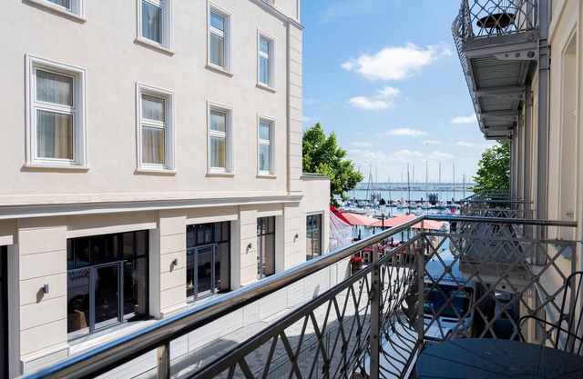 Vacation directly on the historic Alter Strom