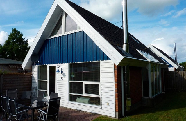 Vacation home for 6 guests with 80m² in Lensterstrand (54823)