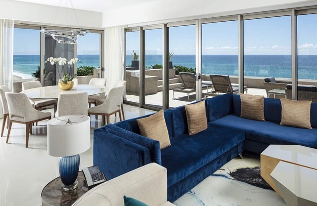 Vacation in Los Cabos - Luxury 3 Bedroom Oceanfront Suite w/Private Jacuzzi