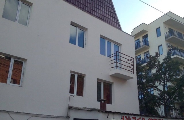 Vake-house -quite place near the centre of Tbilisi