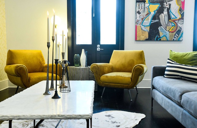 Vibrant Downtown New Orleans Escape: Prime CBD Location + Walk Everywhere