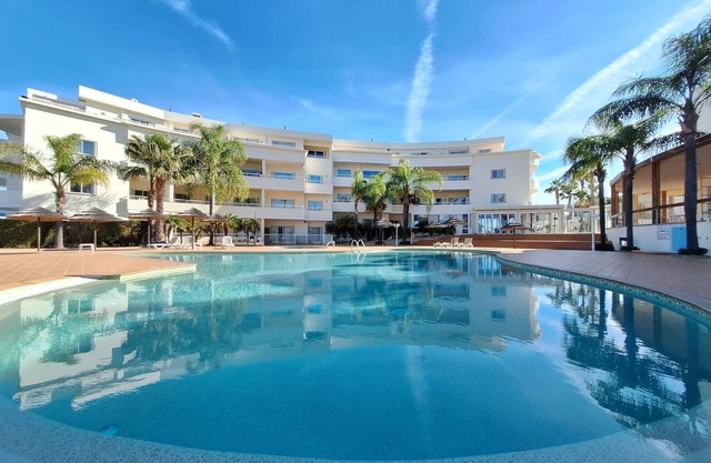 Vila Apostol - Amazing Studio with Sea View near Porto de Mos Beach in Lagos.