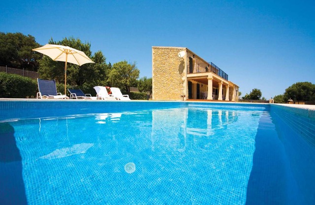 Villa ∙ 3 bedrooms ∙ 6 guests