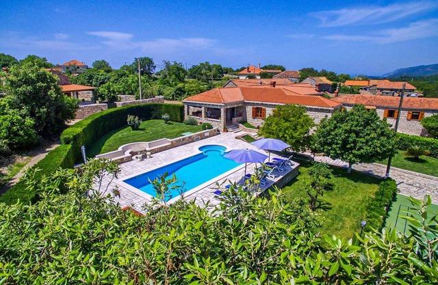 Villa ∙ 4 bedrooms ∙ 8 guests