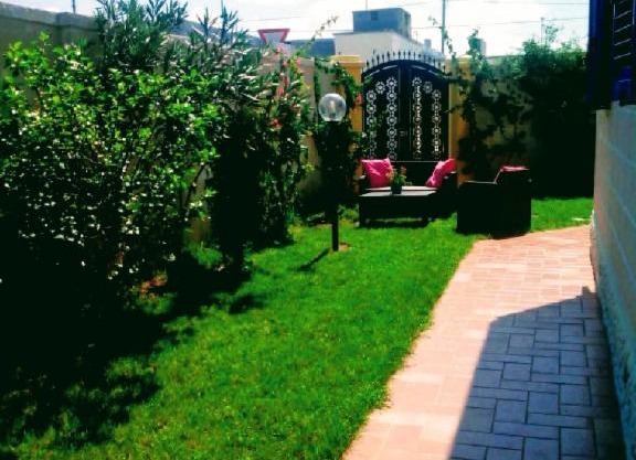 VILLA 4 POSTI LETTO 100 METRI DAL MARE