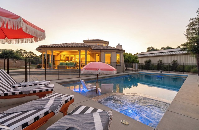 Villa Allegria Luxe-Pool/Spa, Casita, Sleeps 12