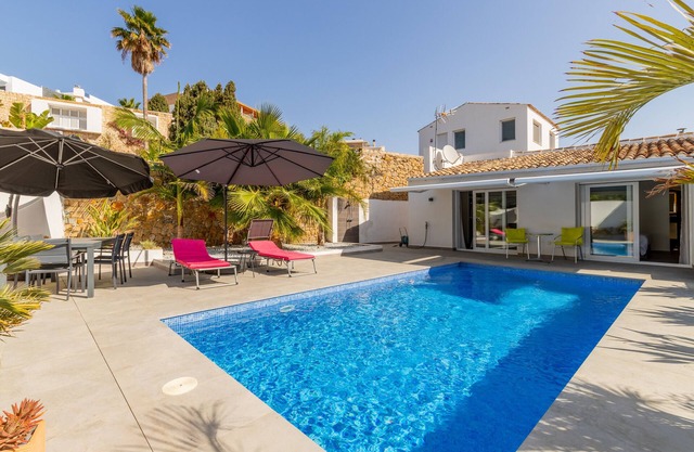 Villa "Bennu - Lujo Y Confort" near Beach with Private Pool & Wi-Fi