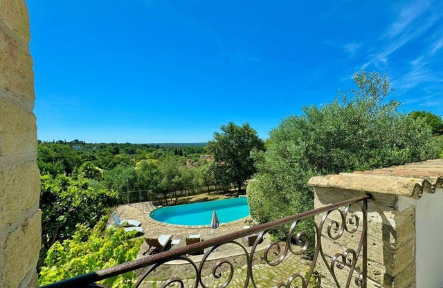 Villa Bioclimatique, Piscine à Débordement