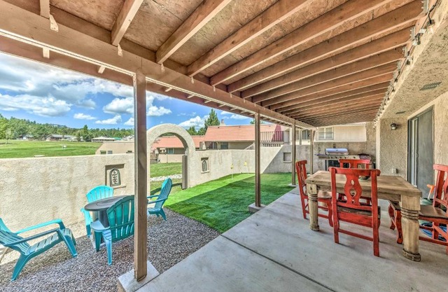 Villa Con Vista with Putting Green and Hot Tub!
