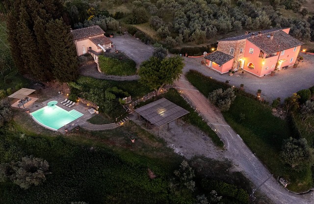 Villa cottage with pool and jacuzzi just a few km from Florence