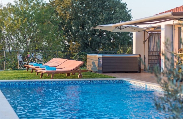 Villa di Rovigno with Pool, Hot Tub and Sea View