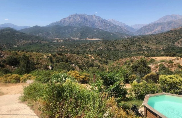 Villa Fior di Machja - Comfort, sleeps 6, pool and mountain view