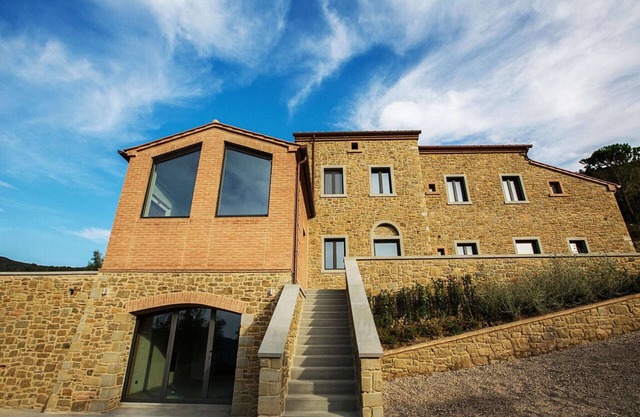 Villa in Cortona with pool