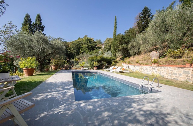 Villa Iris with Swimming Pool