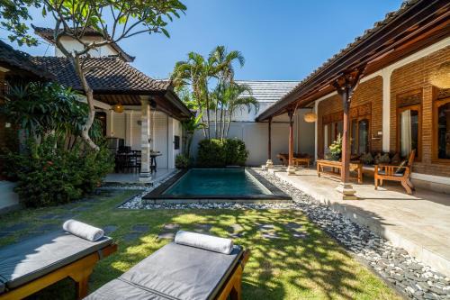 Villa Kori Bali Kubu, 9 people maximum, close to Seminyak Beach