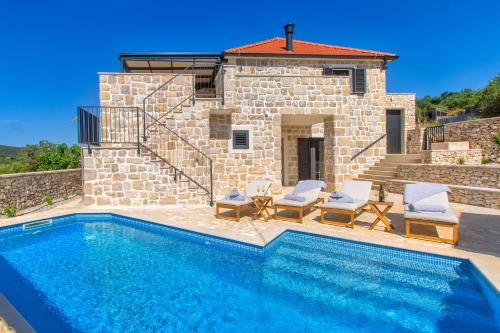 Villa Mare Heated Pool Stunning Sea View Cozy Luxury