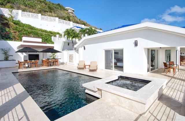 Villa Paradiso (4/6 Rooms)